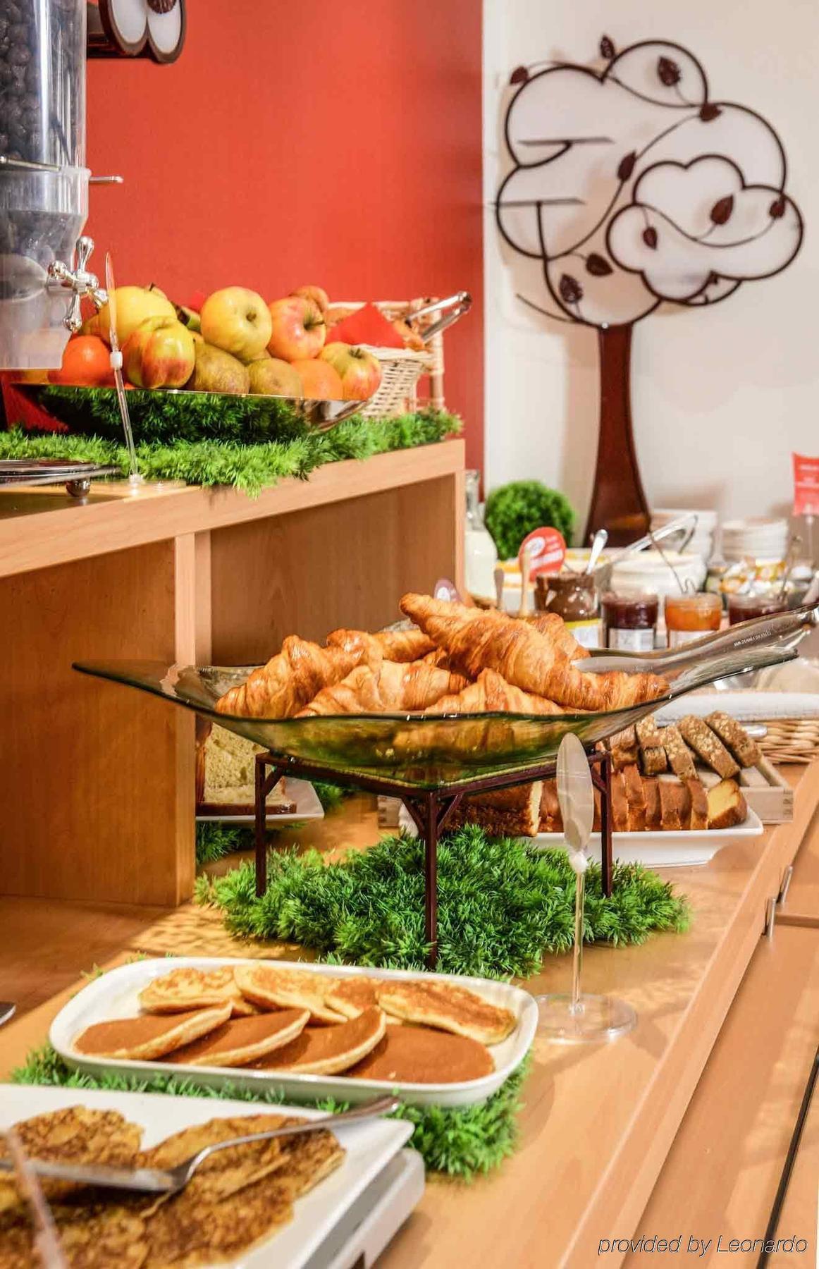 Ibis Saint-lô Hotel 3*